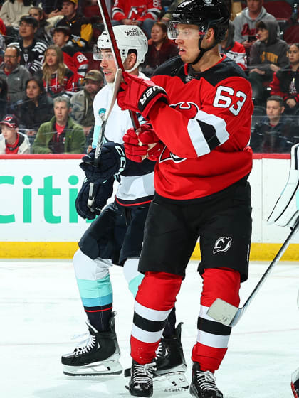 他的表现始 他的表现始